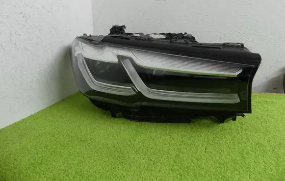 BMW 5 G30 G31 Headlight/headlamp 9850582