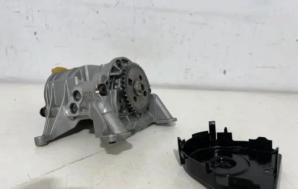 Volkswagen Taigo Oil pump 05E145208D