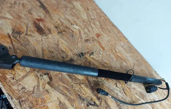 Audi A7 S7 4G Tailgate/trunk strut/damper 4G8827852F