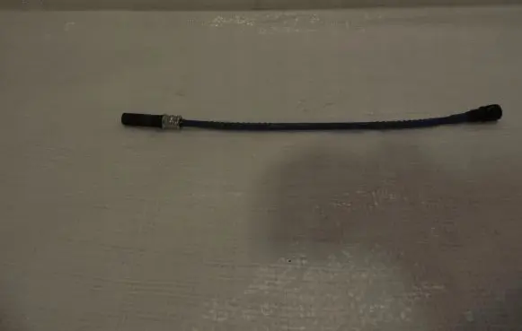 Opel Omega A Fuel line pipe 90538783