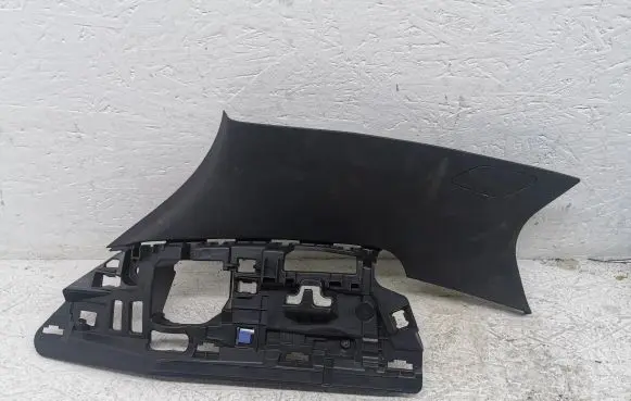 Opel Astra L Bottom trim 9840113980