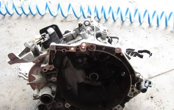 Peugeot 2008 II Manual 5 speed gearbox 20XJ03