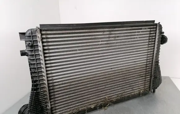 Volkswagen Eos Intercooler radiator 1K0145803A