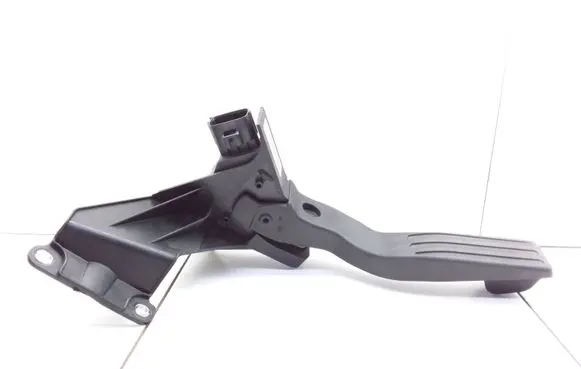 Ford Mondeo Mk III Accelerator throttle pedal 1S719F836BB