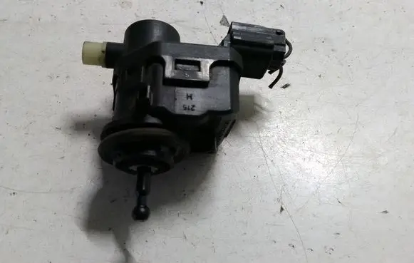 Headlight level adjustment motor
