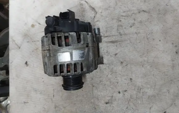 Ford Galaxy Generator/alternator LTTG15C174 440588 B16930G