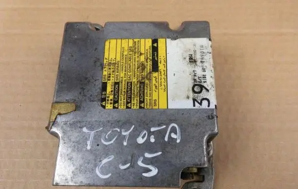 Toyota Yaris Airbag control unit/module 891700D160
