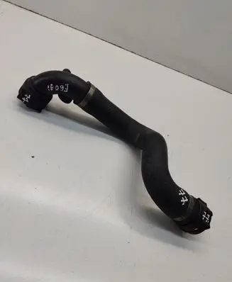 Coolant pipe/hose