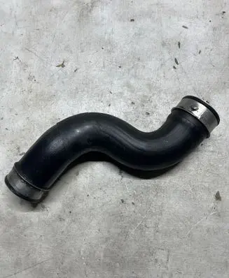 Intercooler hose/pipe