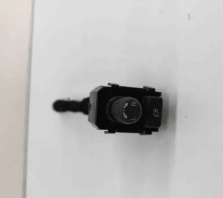 Nissan Leaf II (ZE1) Wing mirror switch 255705SK0A
