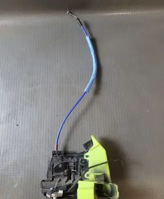 KIA Sportage Front door lock 81310R2010