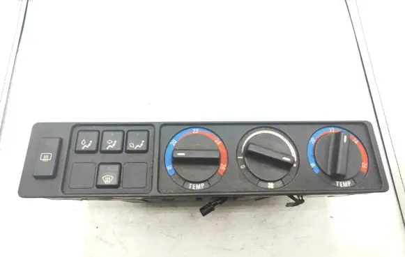 BMW 7 E32 Climate control unit 64111388029 1388029