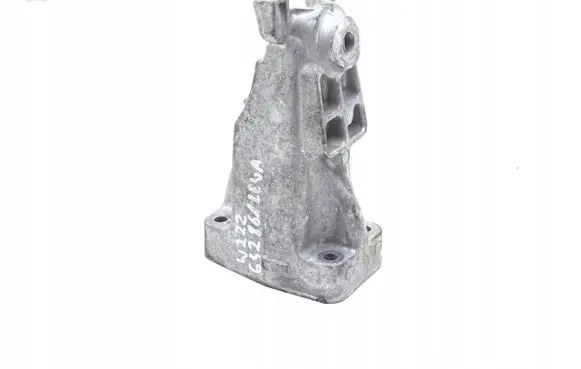 Mercedes-Benz S W222 Engine mounting bracket A6422237304