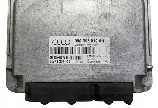 Audi A3 S3 8L Engine control unit/module 06A906019AH