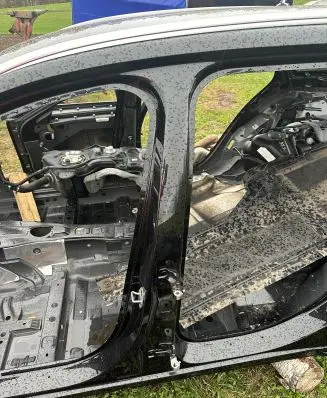 Mercedes-Benz E W213 Pillar (middle) 