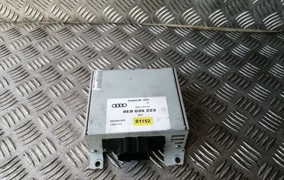 Audi A4 S4 B6 8E 8H Sound amplifier 8E9035223