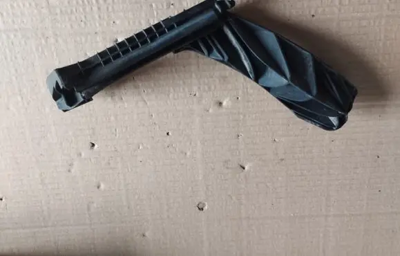 Peugeot 2008 I Rear door windshield rail 9673361380