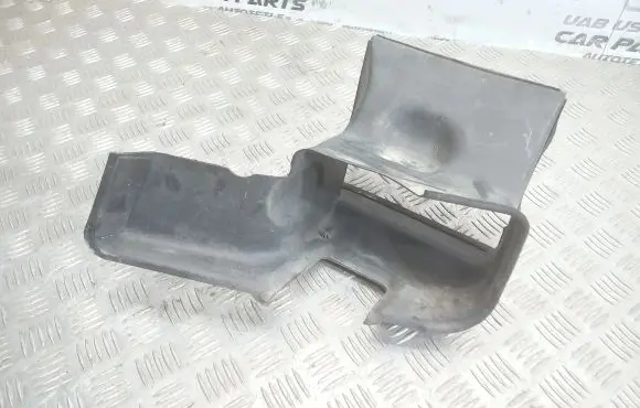 Hyundai Trajet Intercooler air channel guide 