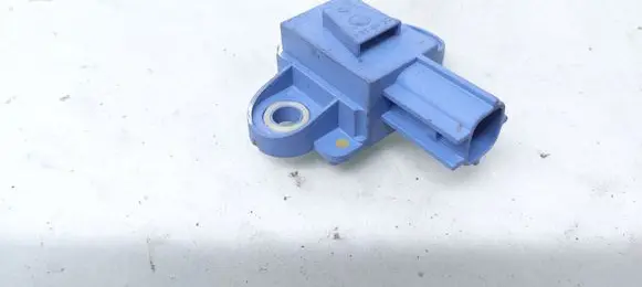 Volkswagen Golf V Airbag deployment crash/impact sensor 1K0955557A