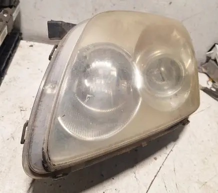 Toyota Avensis T250 Headlight/headlamp E138422