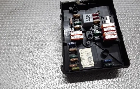 Volkswagen Jetta V Fuse module 1K0937125