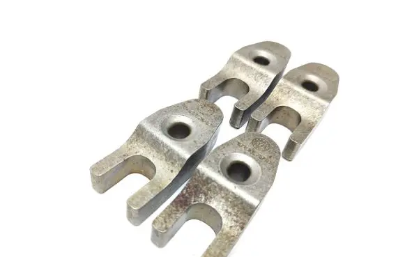 Volvo S90, V90 Fuel Injector clamp holder 