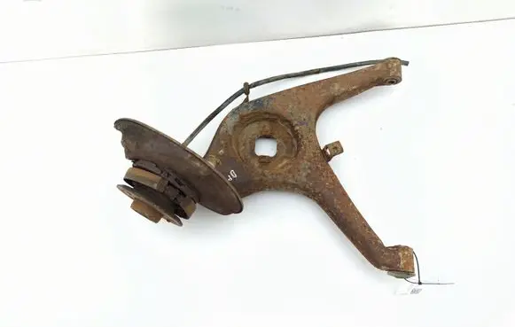 Mercedes-Benz COMPAKT W115 Rear wheel hub spindle/knuckle 