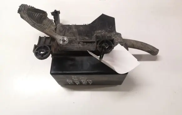 Nissan Primera Relay mounting block 
