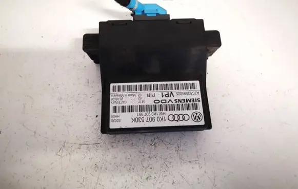 Skoda Octavia Mk2 (1Z) Door control unit/module 1k0907530k 1k0907951