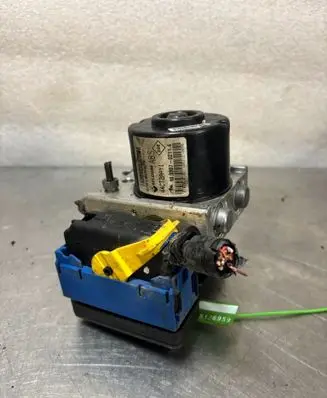 Renault Twingo II Master brake cylinder