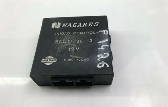 Nissan Serena Other control units/modules 110697C000 P1426