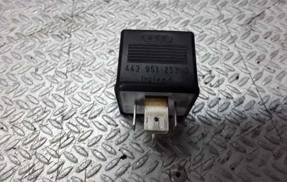 Audi A8 S8 D2 4D Other relay 443951253S