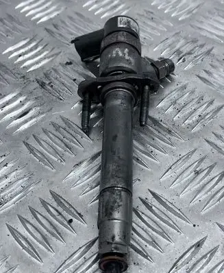 Volvo S60 Fuel injector 0445110078
