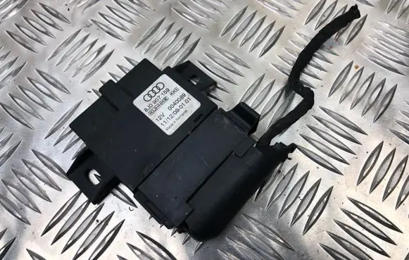 Audi TT TTS Mk2 Fuel pump relay 8J0907159