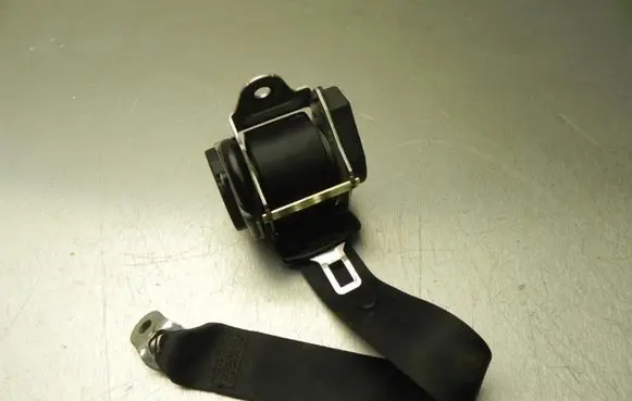 Skoda Octavia Mk2 (1Z) Front seatbelt 1Z0857447D M1813