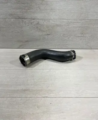 Intercooler hose/pipe