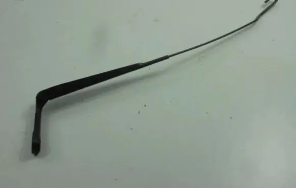 Skoda Octavia Mk1 (1U) Front wiper blade arm 1J1955410A
