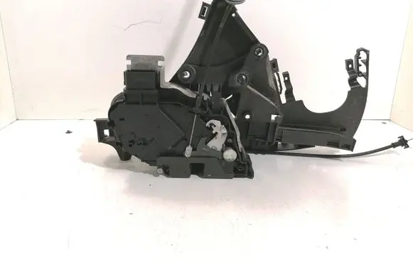Volvo V50 Front door lock 80784047 985915