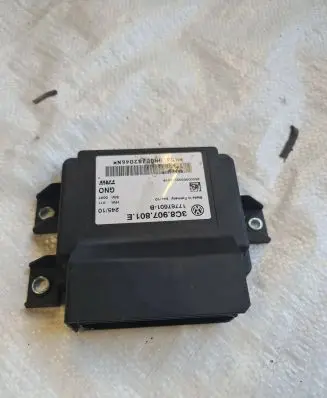 Volkswagen PASSAT B6 Hand brake control module 3C8907801E 17767601B GN00382046N