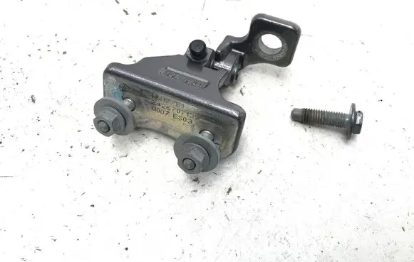 Mercedes-Benz GLA H247 Rear door upper hinge HW177E1