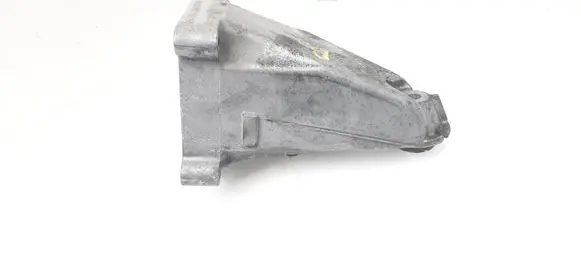 Mercedes-Benz E C207 W207 Engine mounting bracket A2712232304