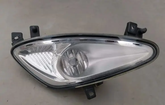 Mercedes-Benz S W221 Front fog light A2218200256 0305074002