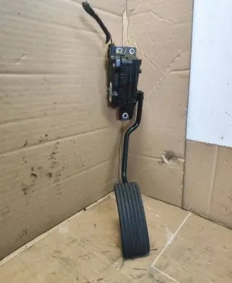 Mitsubishi Space Star Accelerator throttle pedal 30865642 6PV00830100 M865642