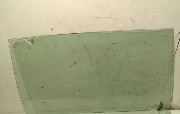 Volkswagen Sharan Rear door window glass 7N0845206