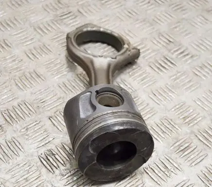 Dodge RAM 1500 DS Piston 68147233AA 68147228AA