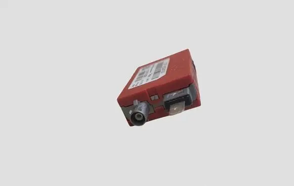 Volvo V40 Aerial antenna amplifier 7CP118C847EA P30761698