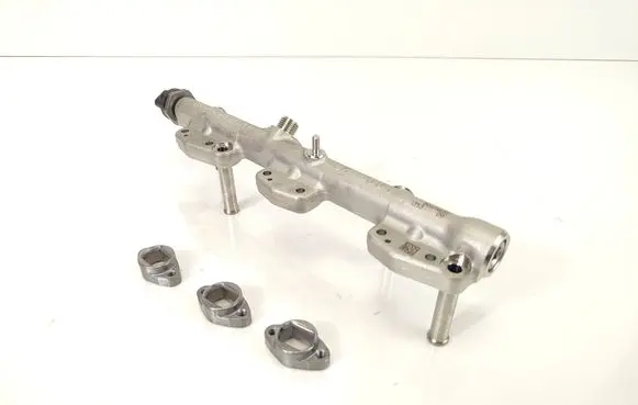 BMW X5 G05 Fuel main line pipe 8665631 0261547002