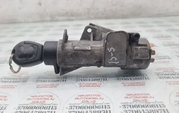 Volkswagen PASSAT B5 Ignition lock 4B0905851A