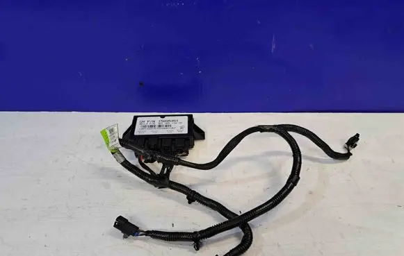 Chevrolet Tahoe Seat control module 15895351