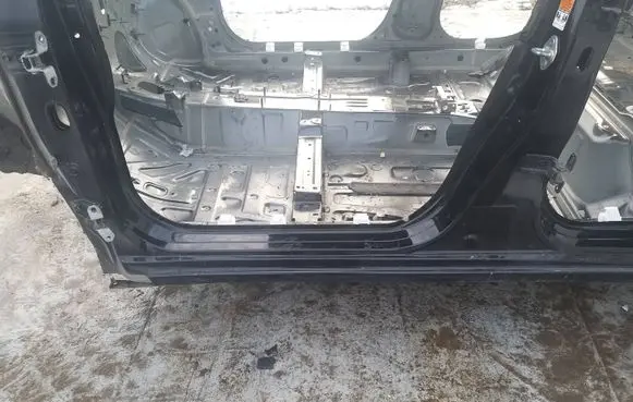 Suzuki Swift III Sill ZMA